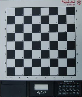Mephisto-Modular-Schachbrett-mit-Modulen